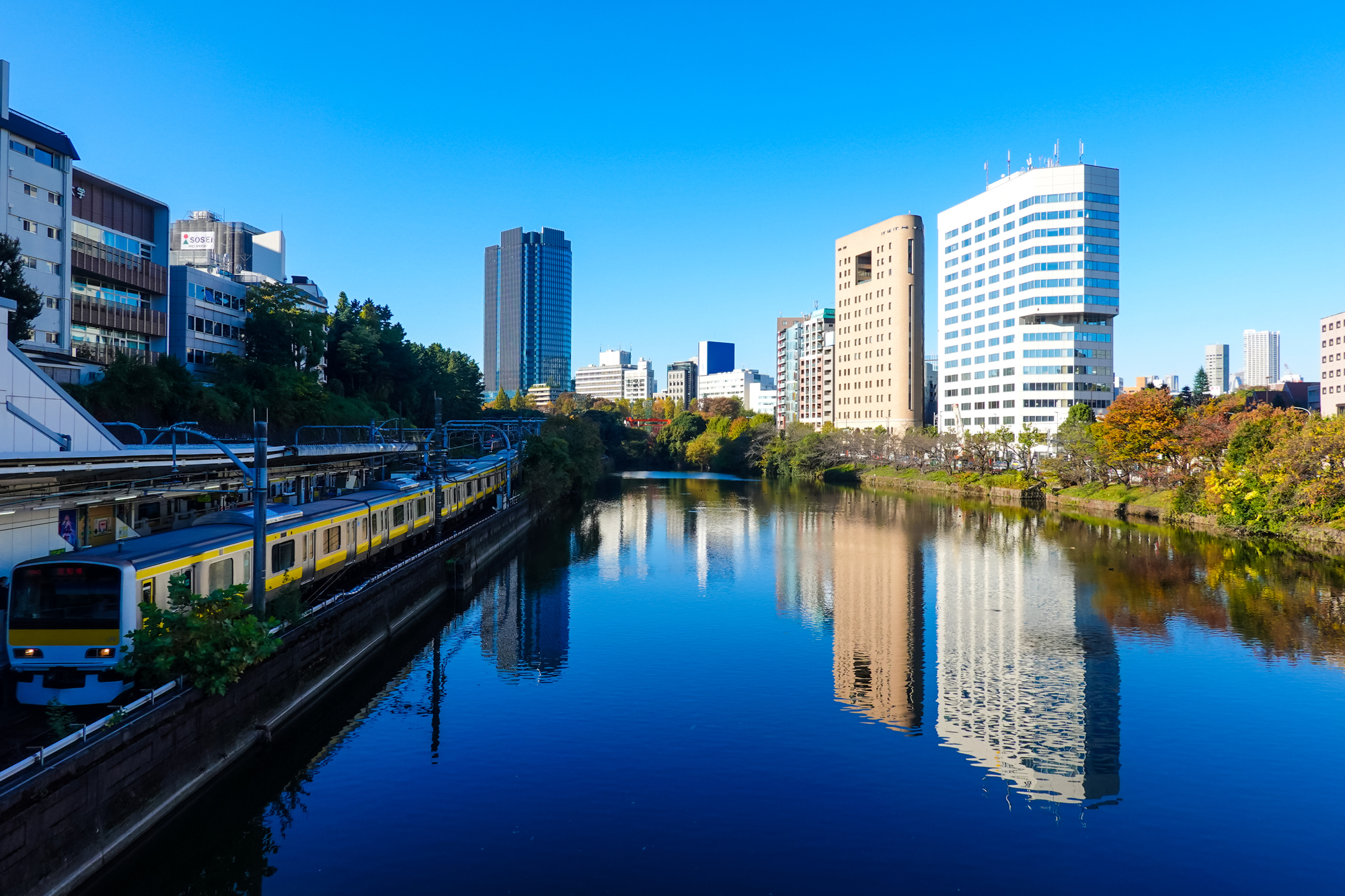 東京都千代田区市ヶ谷